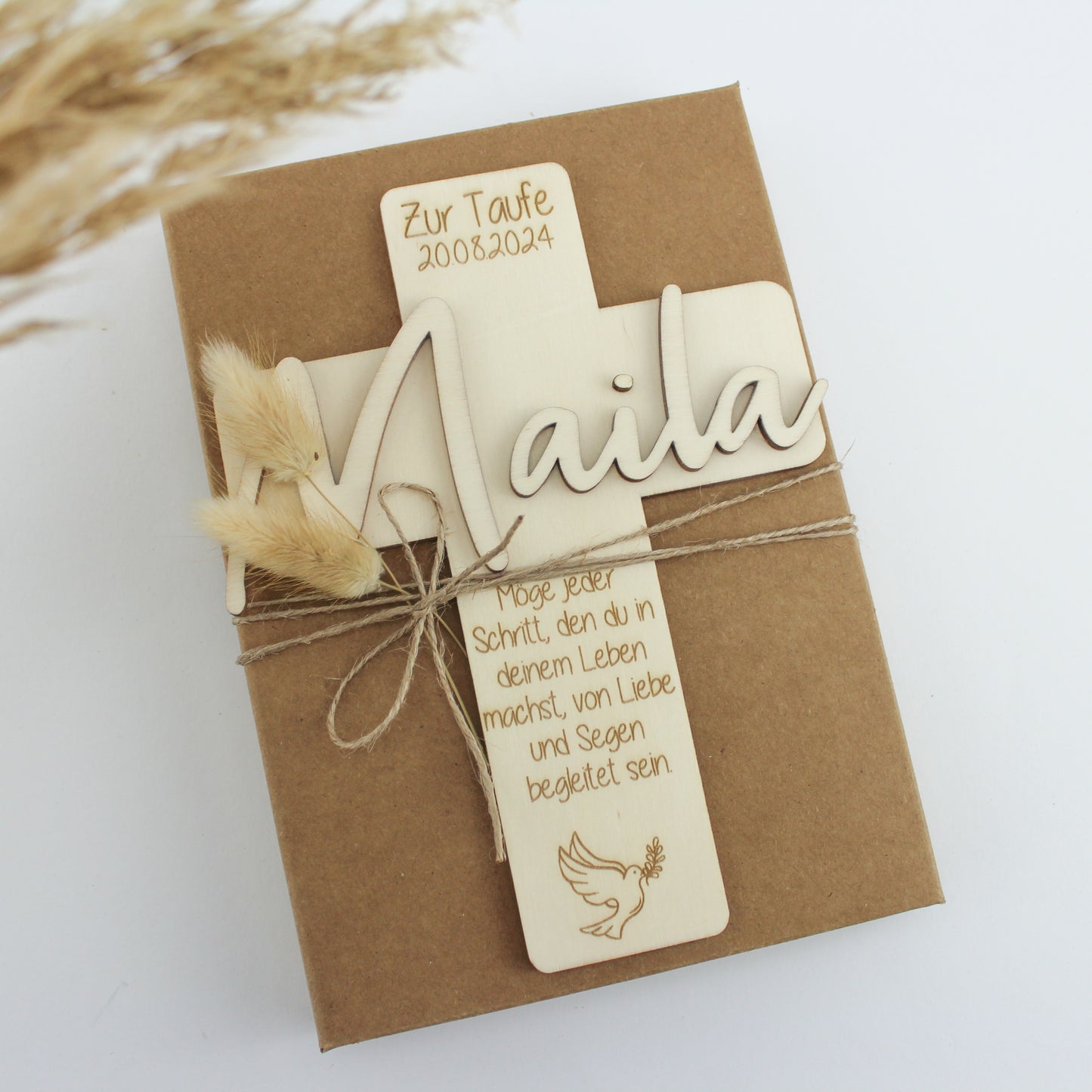 Geschenkset zur Taufe, Taufkreuz mit Namen aus Holz